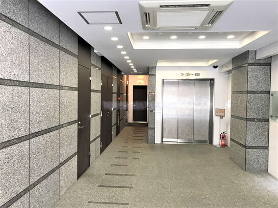 エントランスホール①