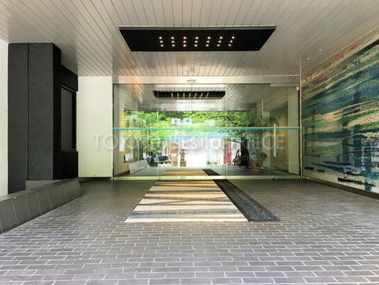 ビルエントランス②