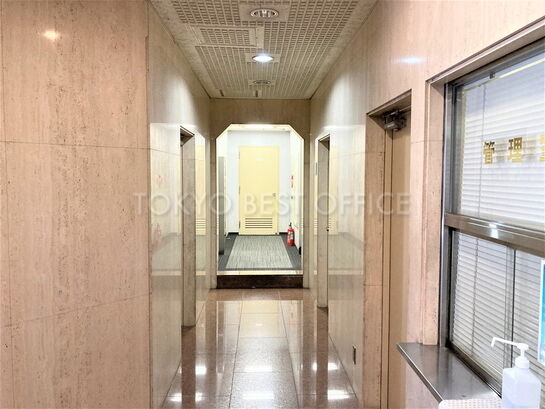 エントランスホール①