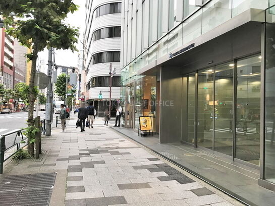 ビル周辺風景①