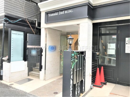 ビルエントランス①