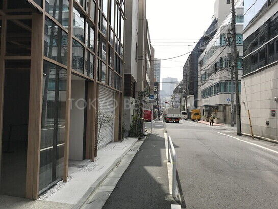 ビル周辺風景①