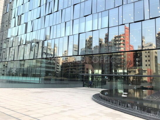 ビルエントランス