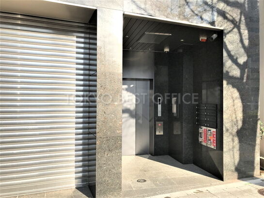 ビルエントランス②