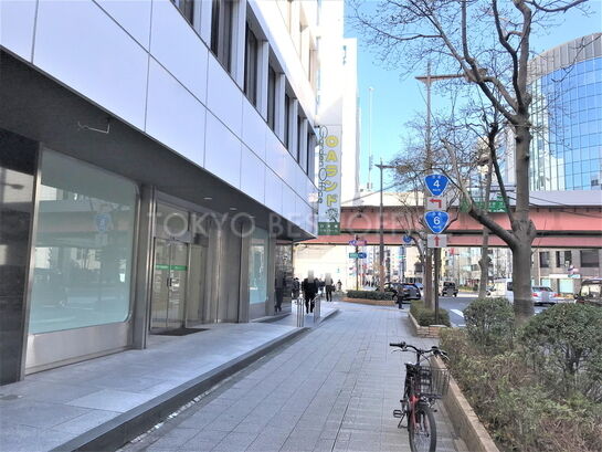 ビル周辺風景③