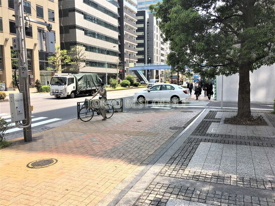 ビル周辺風景②