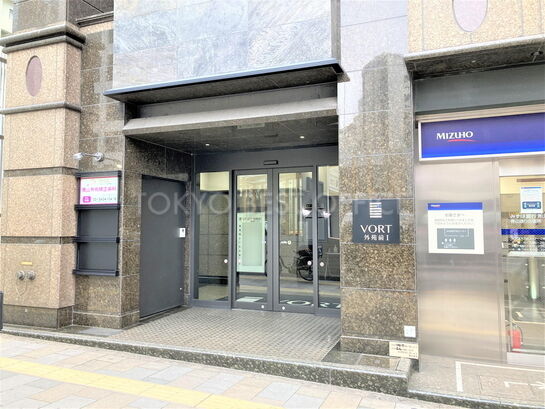 ビルエントランス②