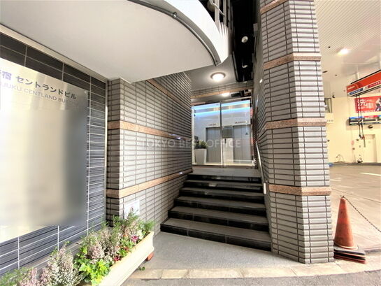 ビルエントランス