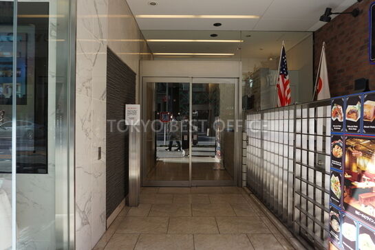 ビルエントランス①