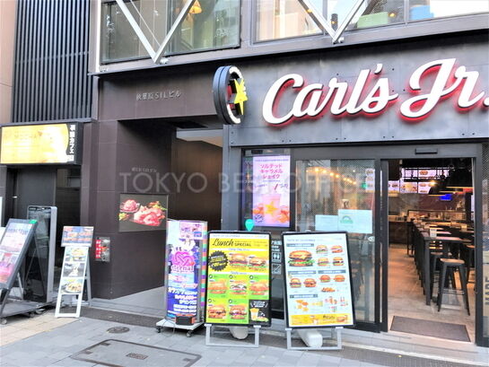 ビルエントランス