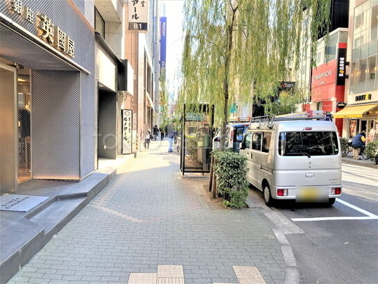 エントランスホール①