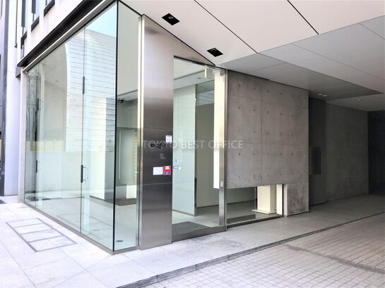 ビルエントランス