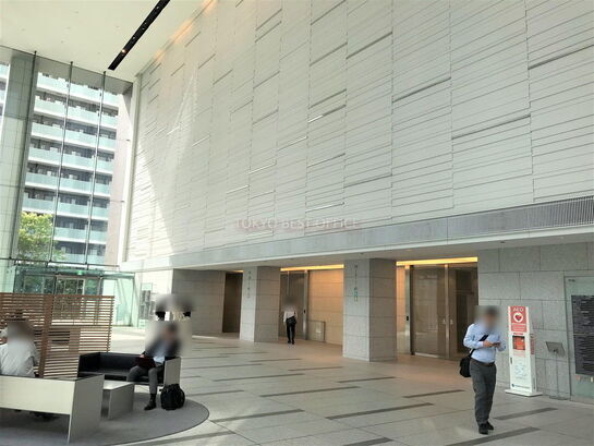 エントランスホール②