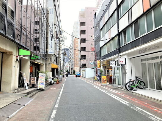 ビル周辺風景①