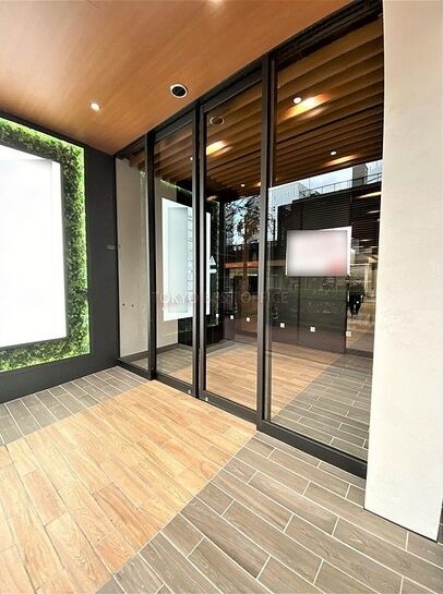 ビルエントランス