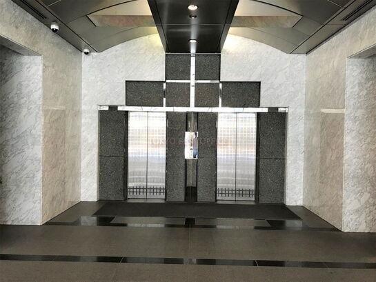 エントランスホール