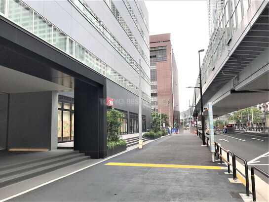 ビル周辺風景①