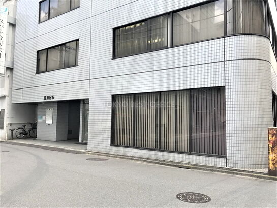 ビルエントランス①