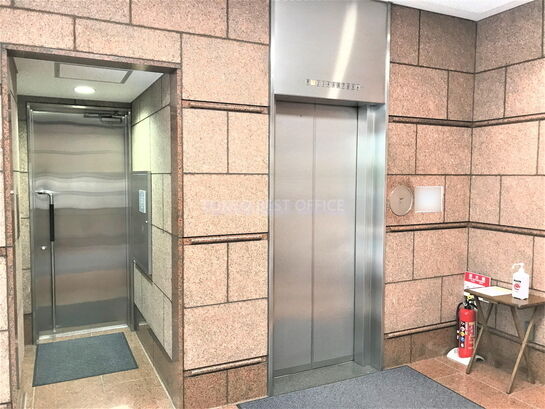 エントランスホール②