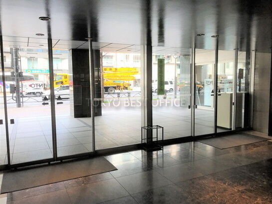 エントランス付近