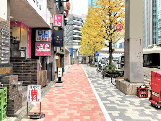 ビル周辺風景①