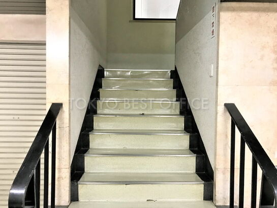 エントランスホール階段