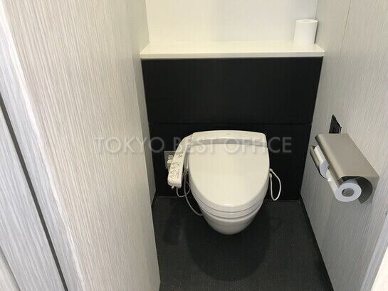 女性用トイレ⑥
