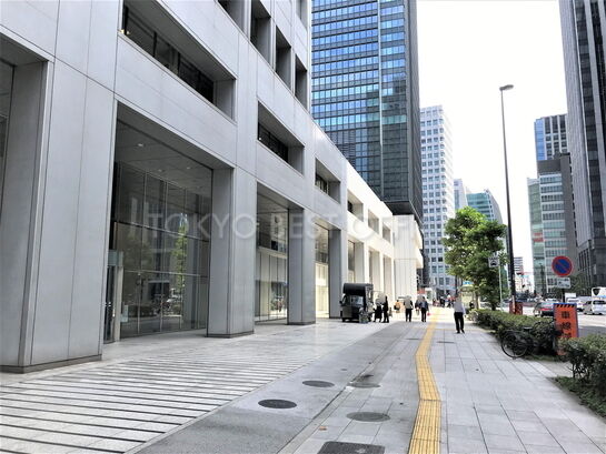 ビル周辺風景②