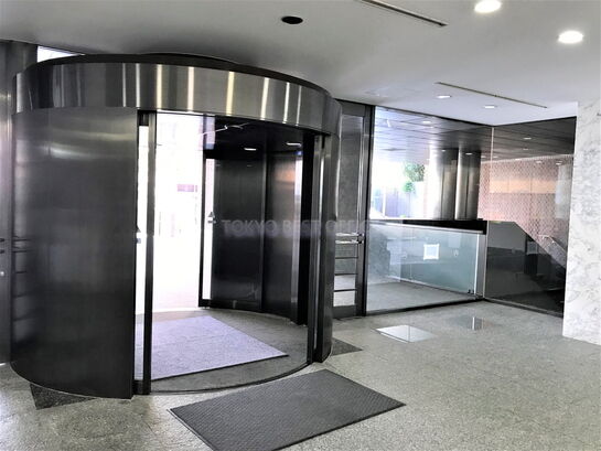 エントランスホール①