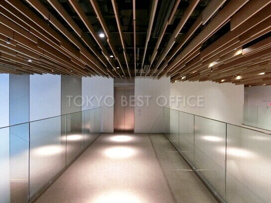 2階エレベーターホール①