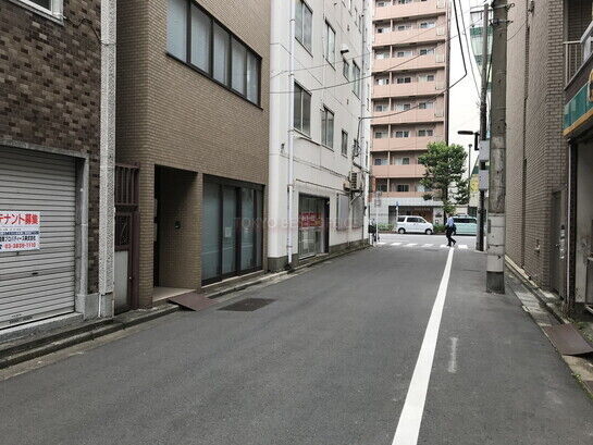 ビル周辺風景①