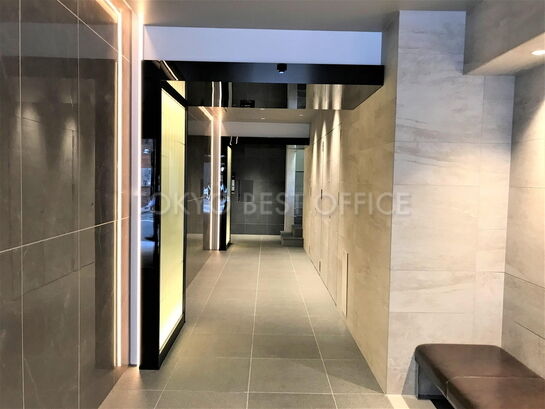 エントランスホール①