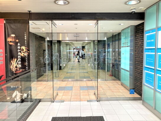 ビルエントランス③