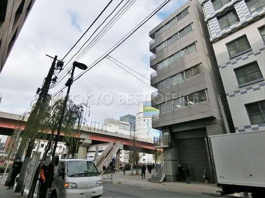 ビル周辺風景②