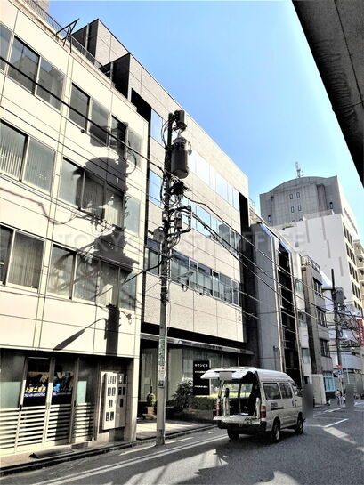 ヤクシビル外観①