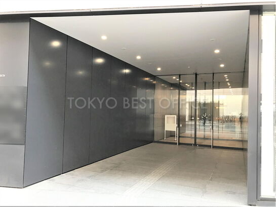 ビルエントランス