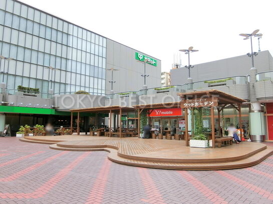 広場・ウッドガーデン(休憩スペース)