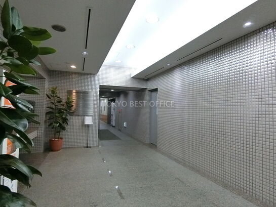 エントランスホール①