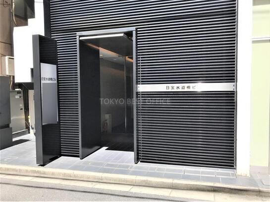 ビルエントランス