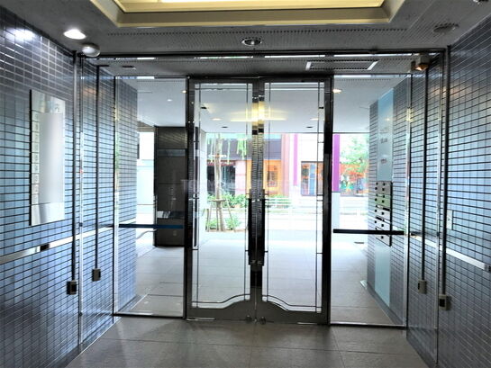 エントランスホール