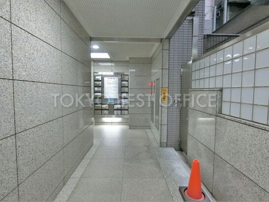 エントランスホール①