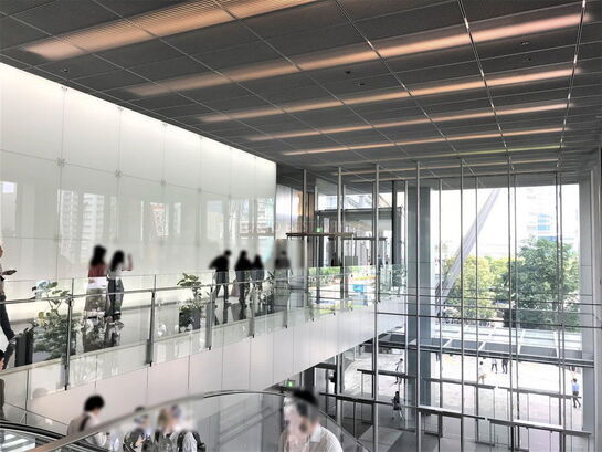 エントランスホール②