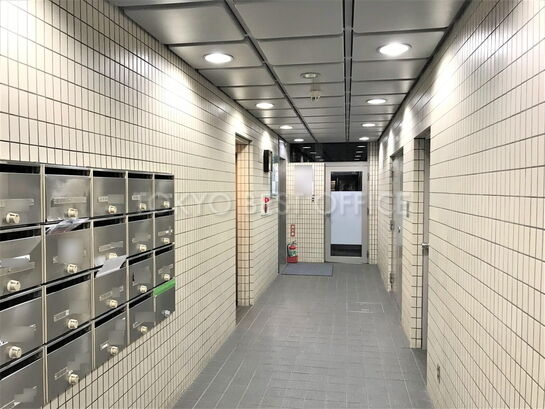 エントランスホール①