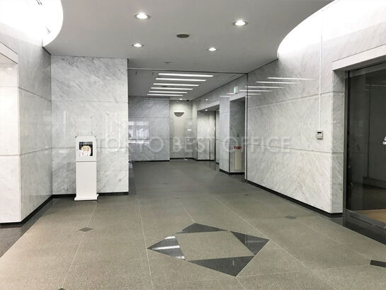 エントランスホール①