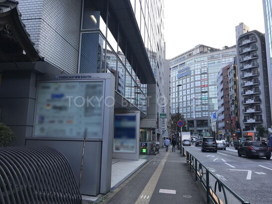 ビル周辺風景①