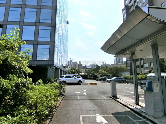 ビル周辺風景③