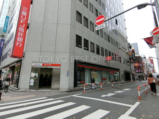 ビル周辺風景①