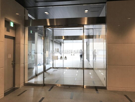 エントランスホール