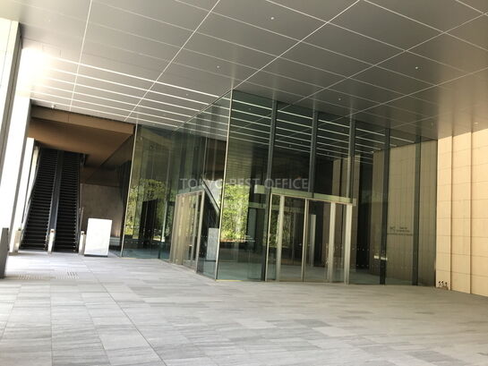 ビルエントランス②