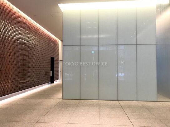 エントランスホール①